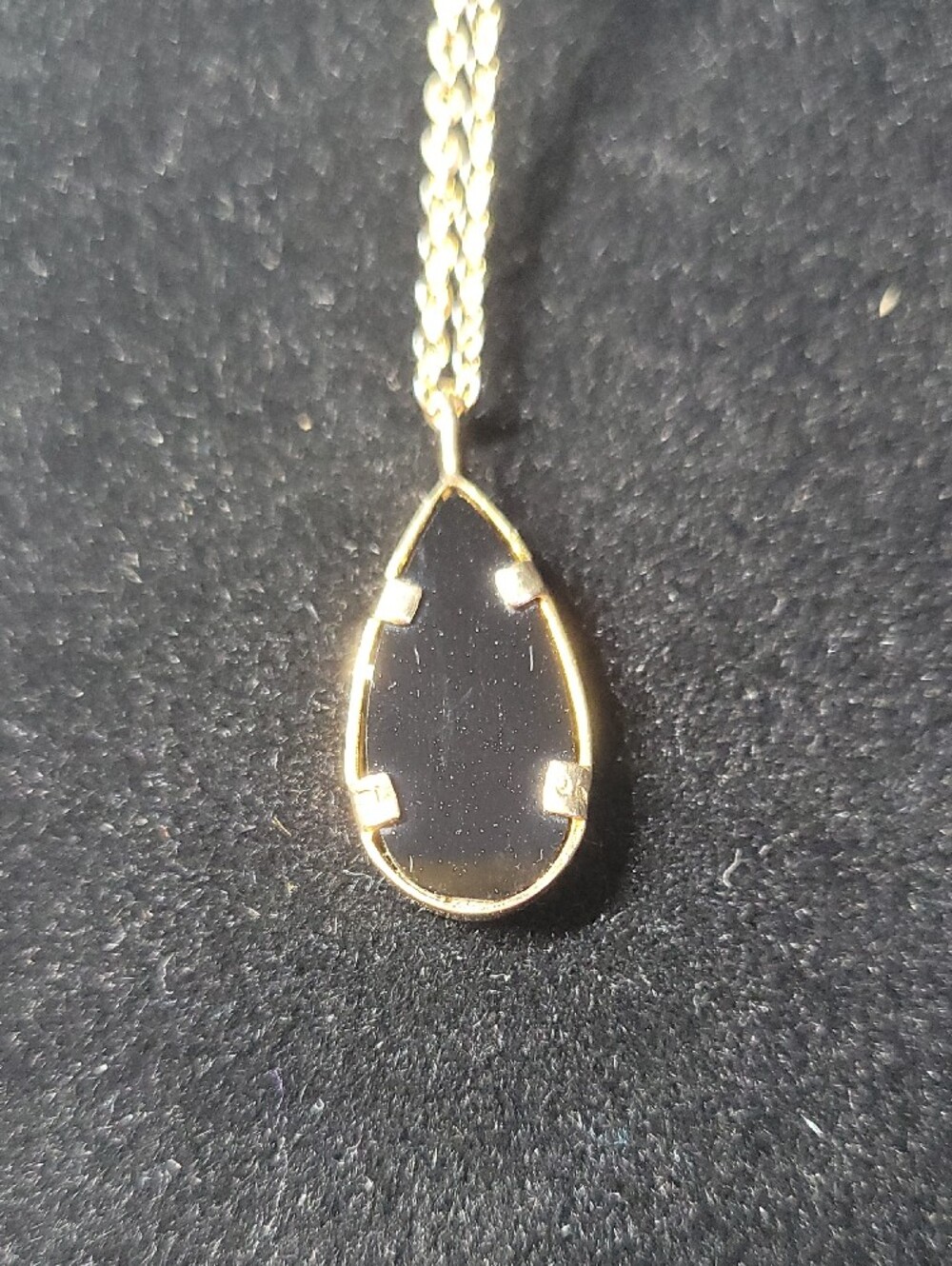 Vintage Black Hills Gold Onyx Teardrop Pendant Necklace - Picture 2 of 3